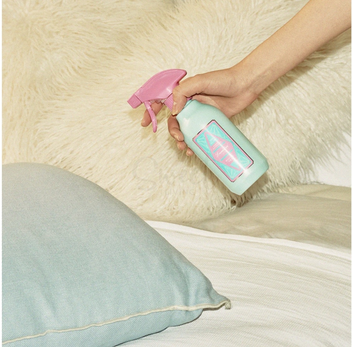 【日本】LAUNDRIN 朗德林 Good Tea Time 衣服除味喷雾 织物香氛喷雾 除臭剂 空气清新喷雾 300ml -  - 3@ - Sweet Living